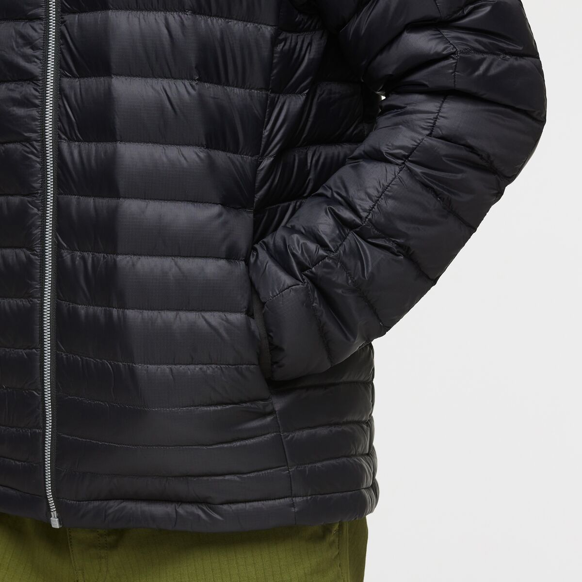 M_Fuego_Down_Jacket_Cotopaxi_Black_8.jpg