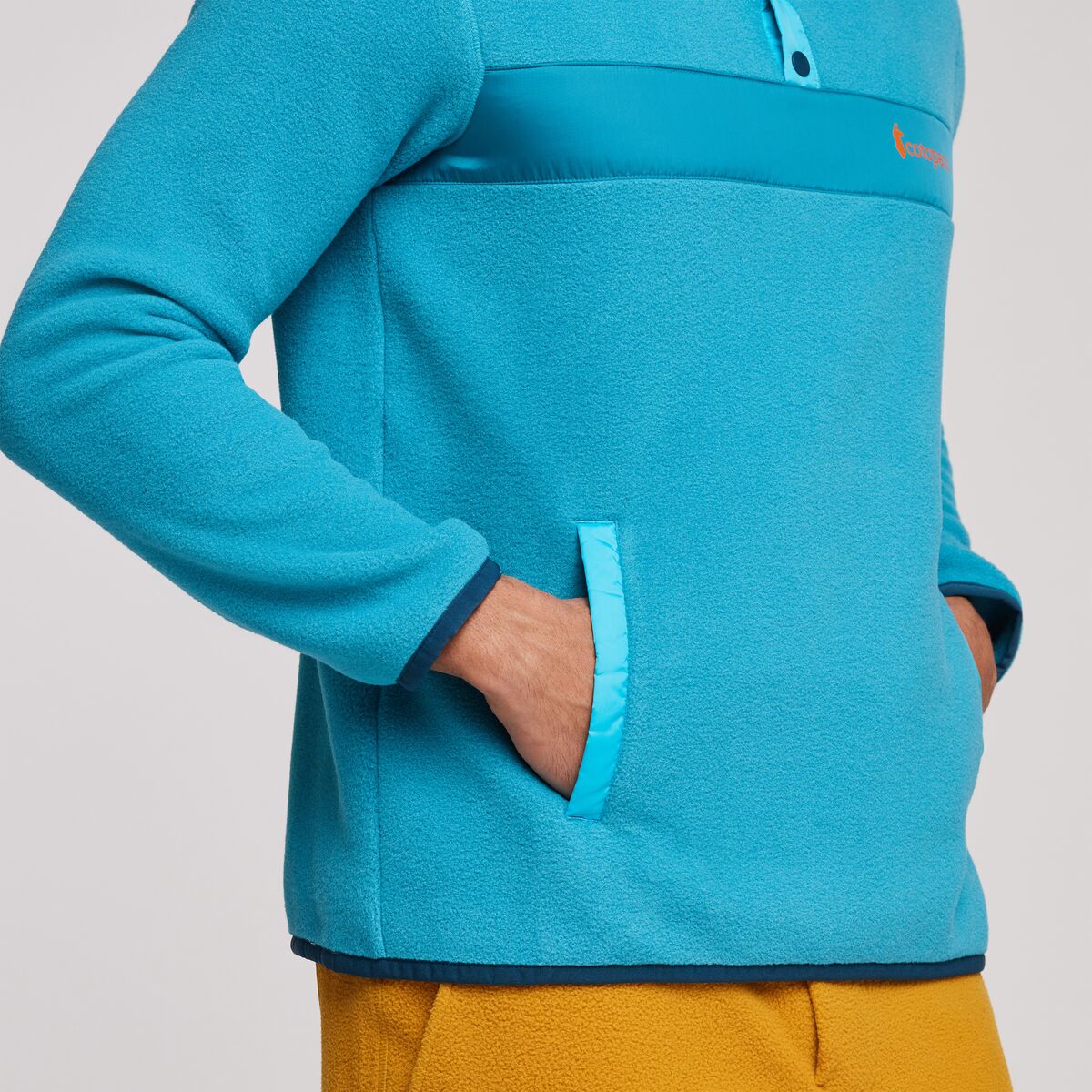 M_Teca_Fleece_Pullover_Belize_5.jpg