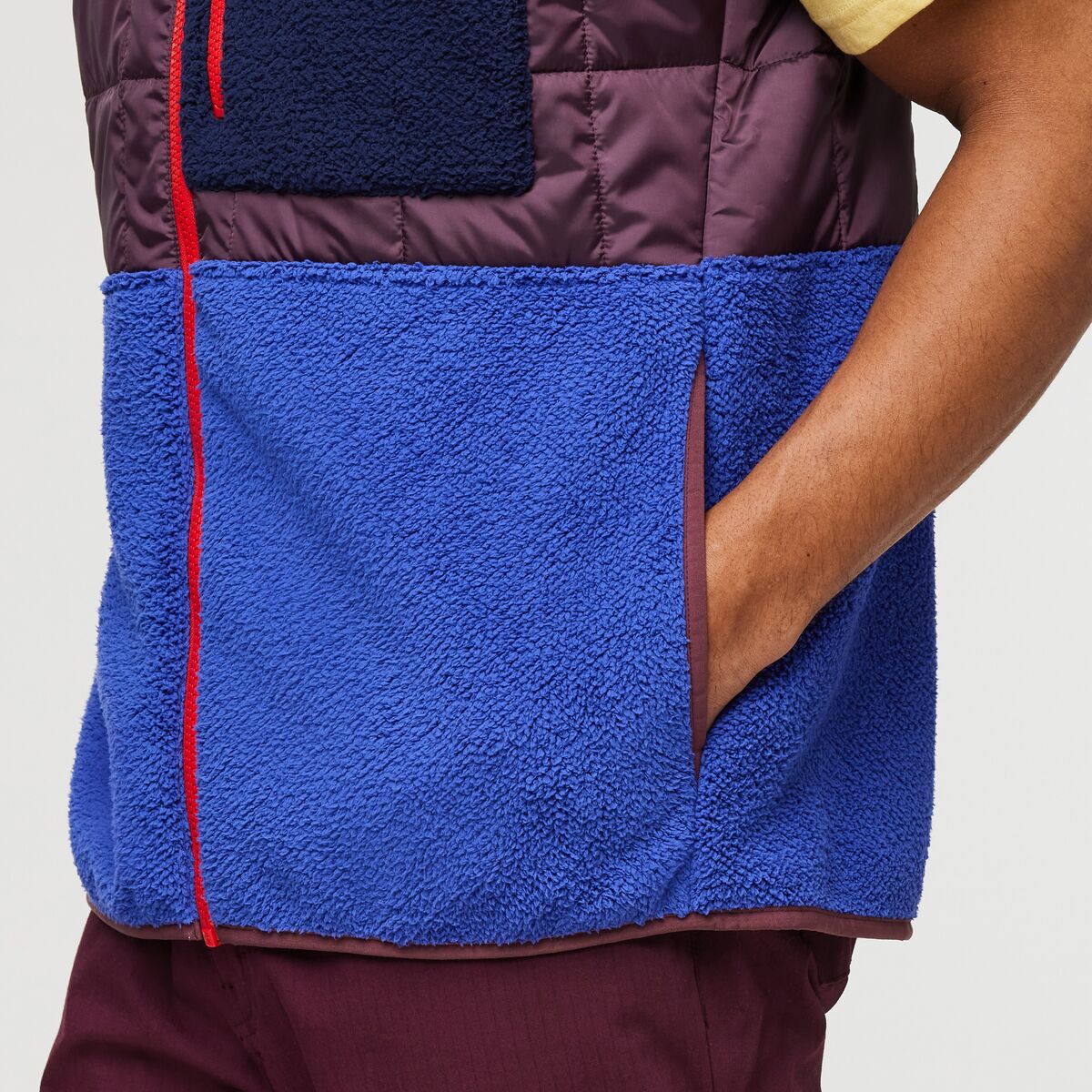 M_Trico_Hybrid_Vest_Wine_Blue_Violet_7.jpg