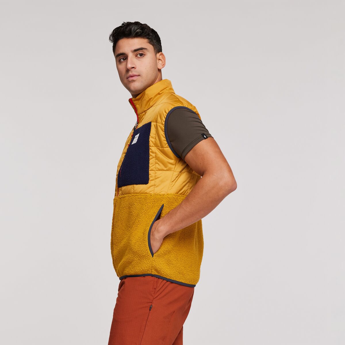 S23-M-Trico-Hybrid-Vest-Amber--Amber_5.jpg