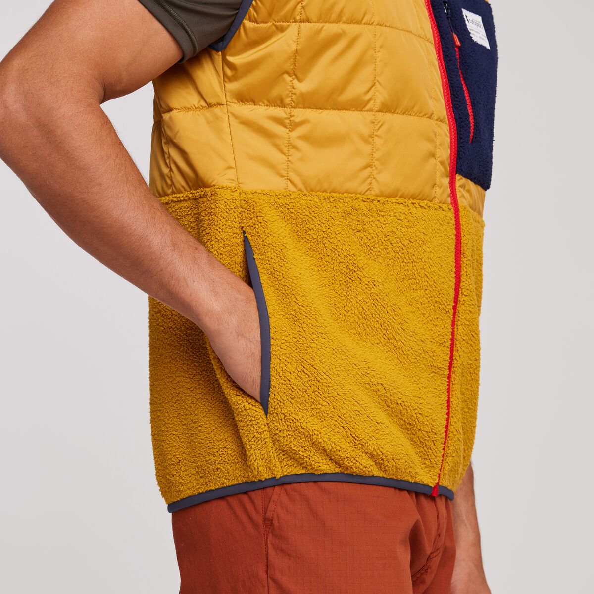 S23-M-Trico-Hybrid-Vest-Amber--Amber_8.jpg