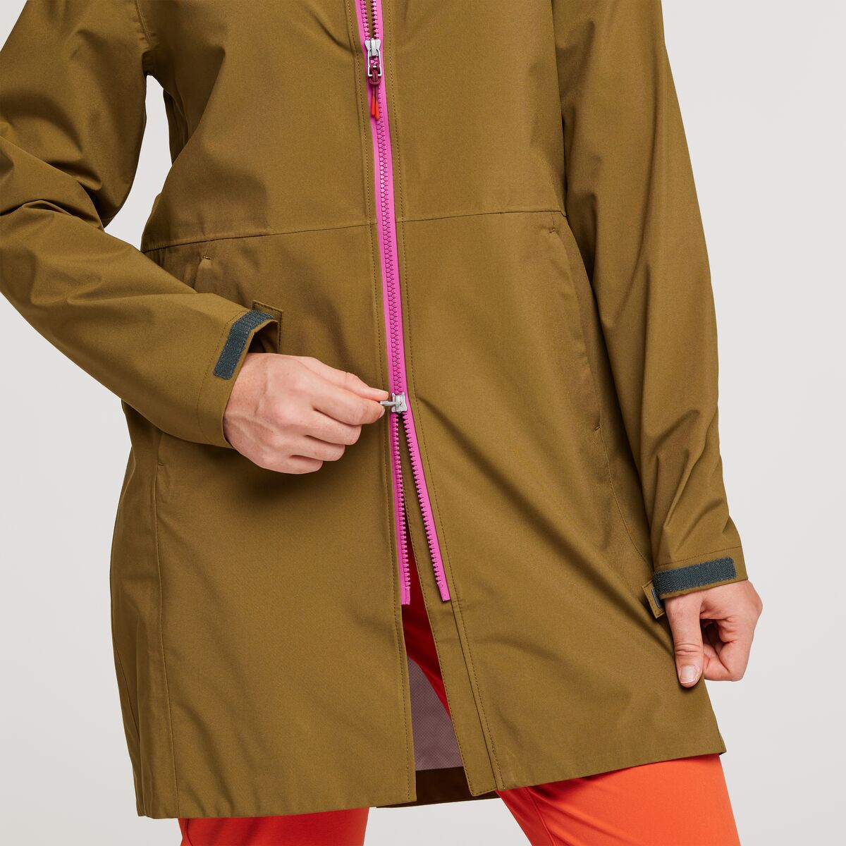 S23-W-Cielo-Rain-Trench-Oak_8.jpg