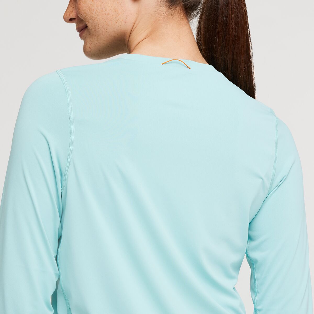 S23-W-Fino-Long-Sleeve-Tech-Tee-Sea-Glass_6.jpg