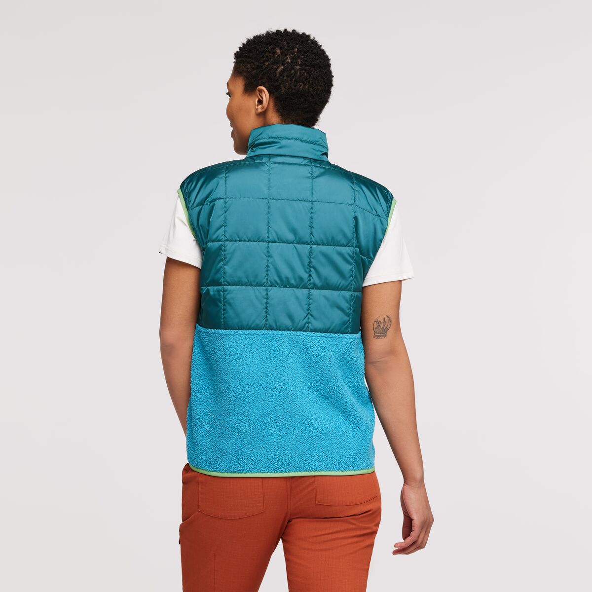 S23-W-Trico-Hybrid-Vest-Gulf--Poolside_4.jpg