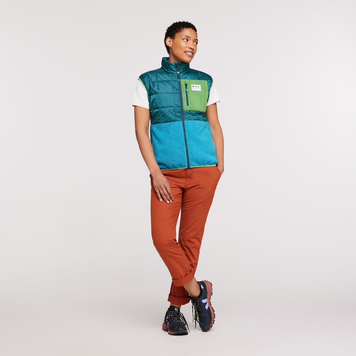 S23-W-Trico-Hybrid-Vest-Gulf--Poolside_7.jpg