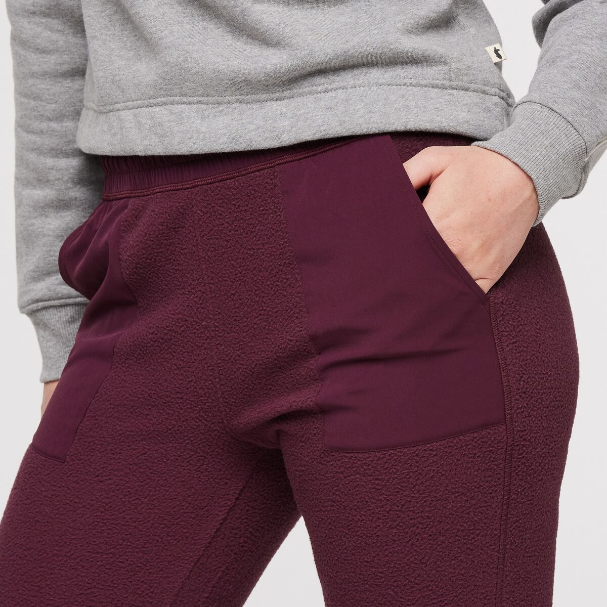 W_Abrazo_Fleece_Jogger_Wine5.jpg