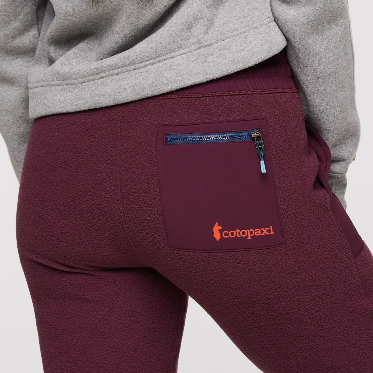 W_Abrazo_Fleece_Jogger_Wine7.jpg