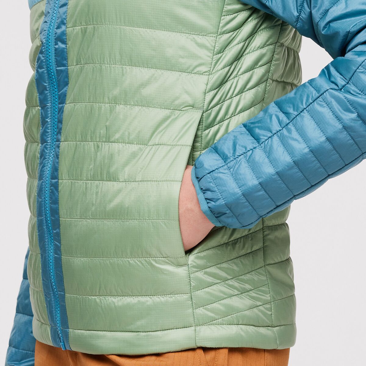 W_Capa_Insulated_Jacket_Drizzle_Aspen8.jpg