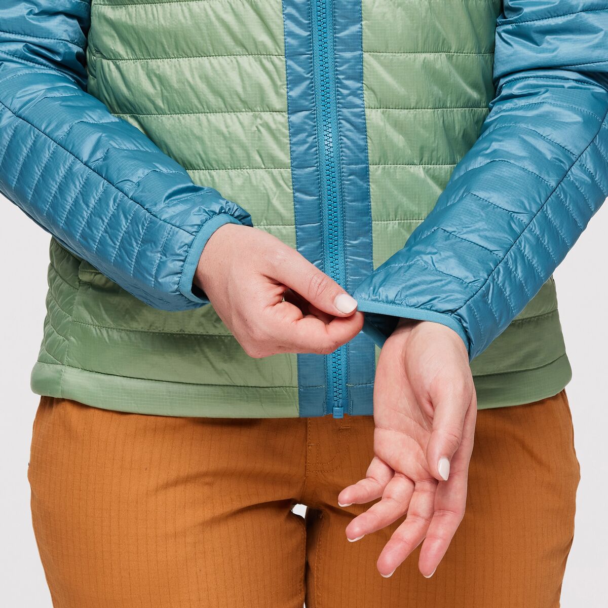 W_Capa_Insulated_Jacket_Drizzle_Aspen9.jpg