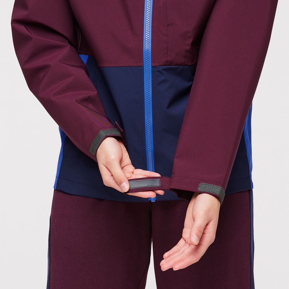 W_Cielo_Rain_Jacket_Wine_7.jpg